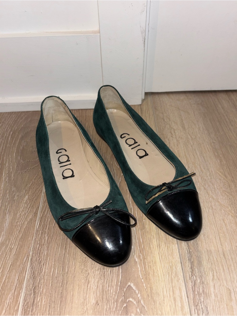 Gaia Suede Flats